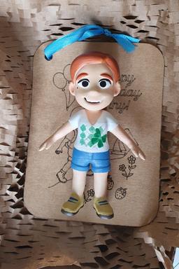 Personalized 3D figurine from a photo with a custom laser-engraved greeting card, packaged and ready to gift